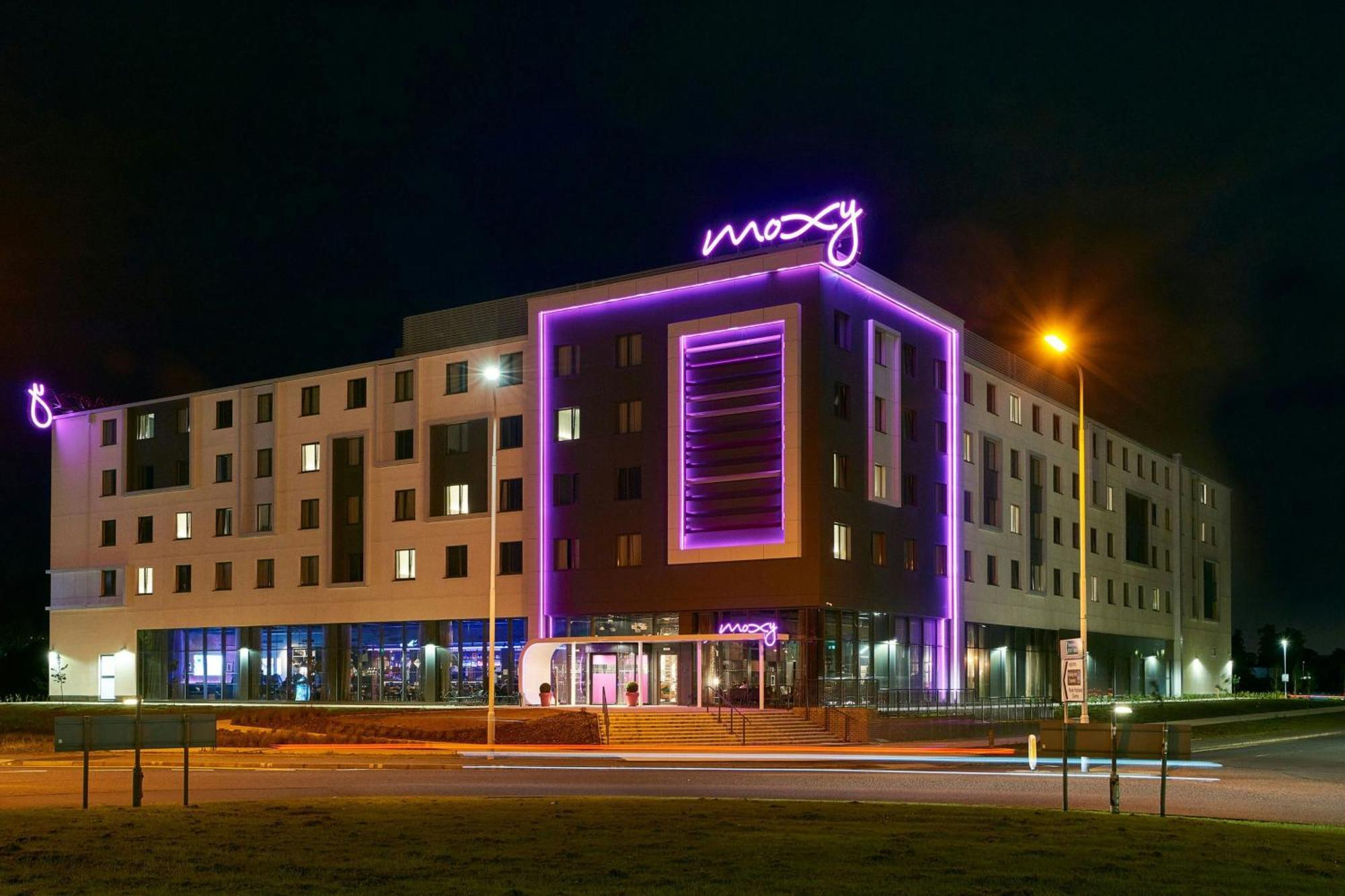 Hotel Moxy Edinburgh Airport Ingliston Exterior foto