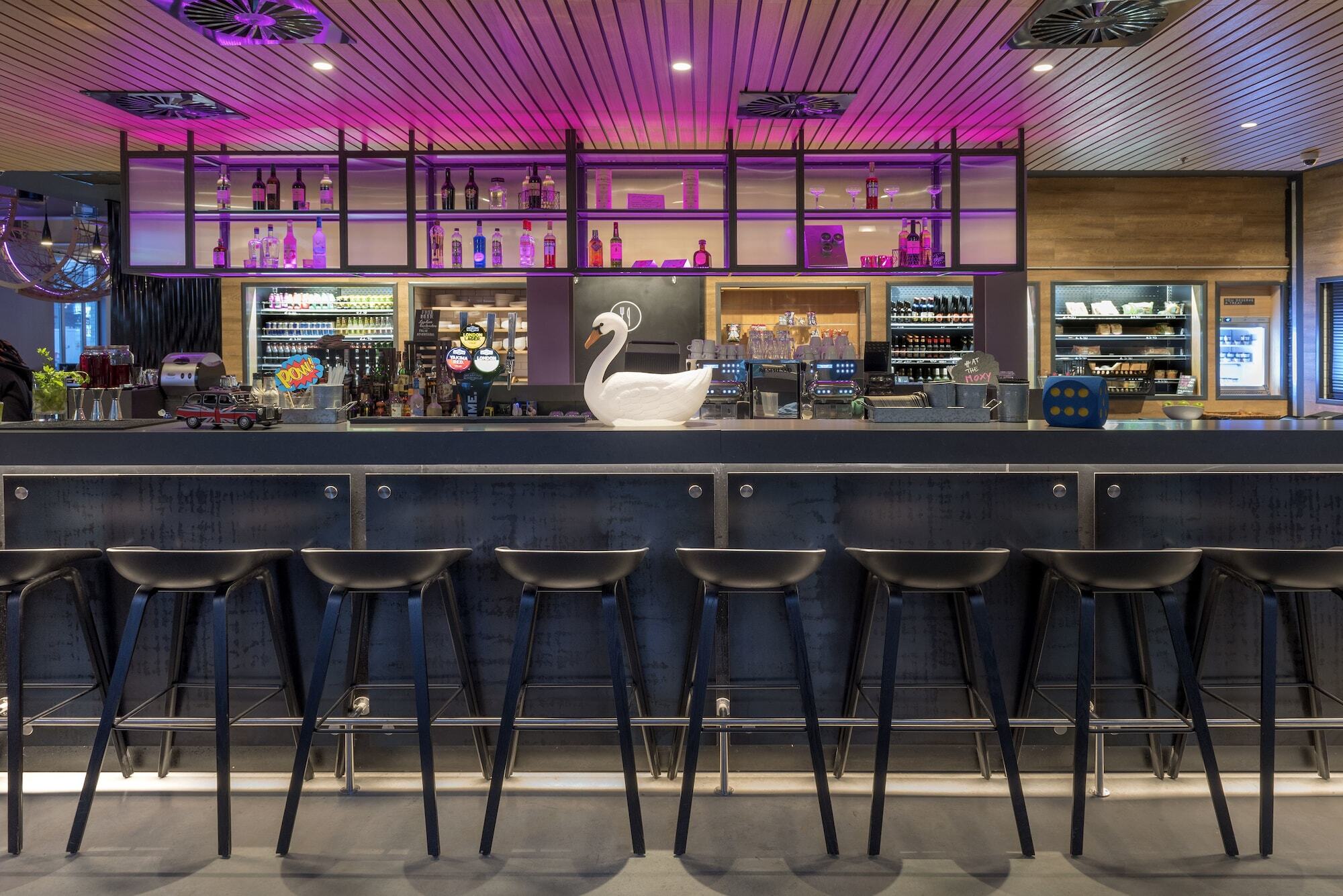 Hotel Moxy Edinburgh Airport Ingliston Exterior foto