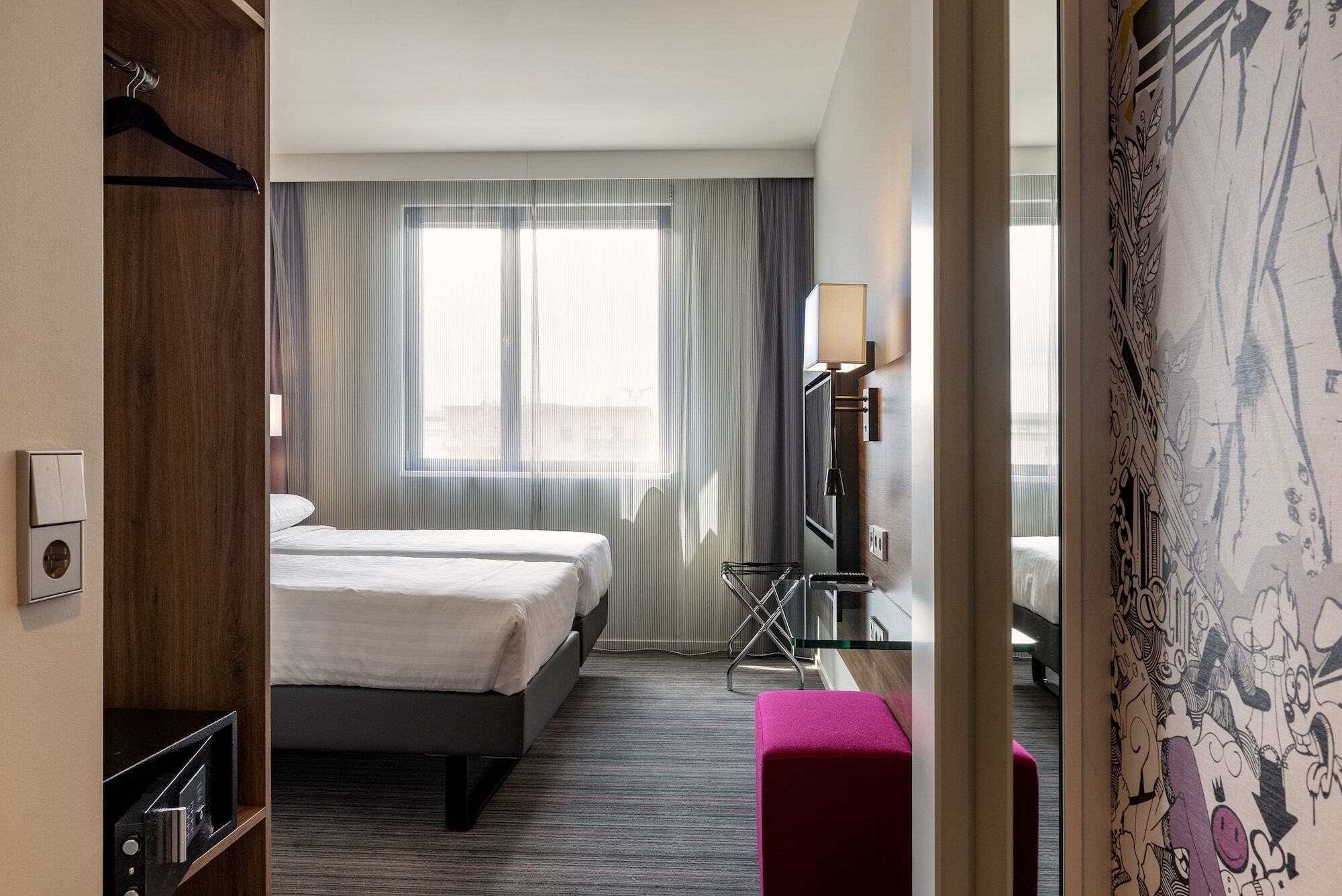 Hotel Moxy Edinburgh Airport Ingliston Exterior foto