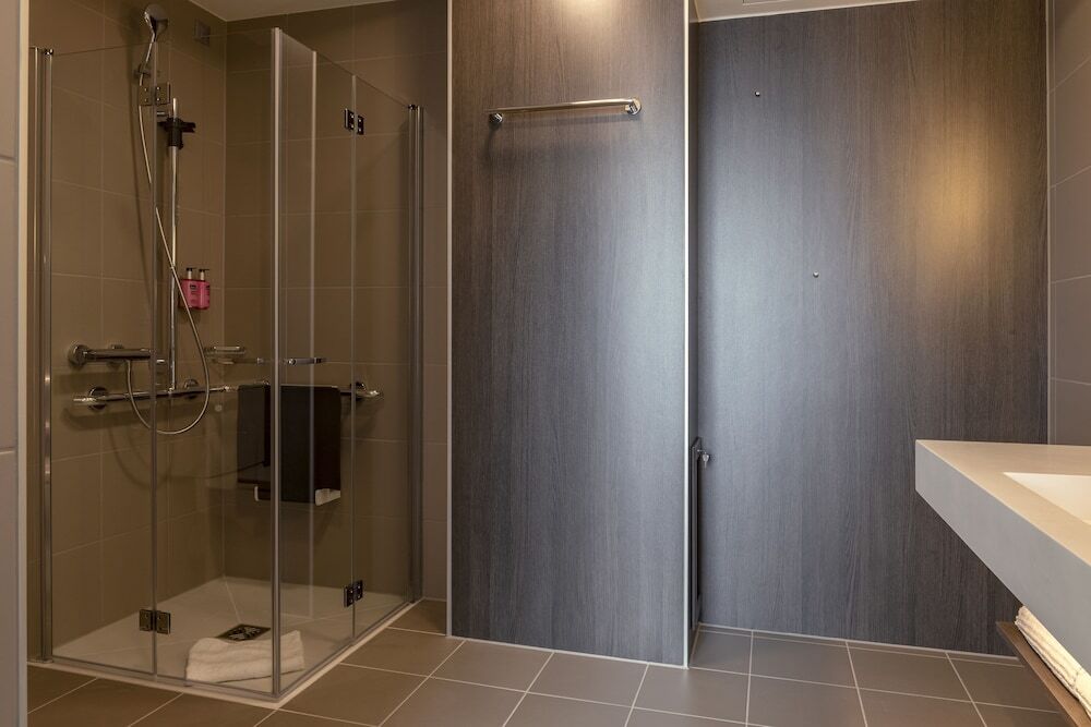 Hotel Moxy Edinburgh Airport Ingliston Exterior foto